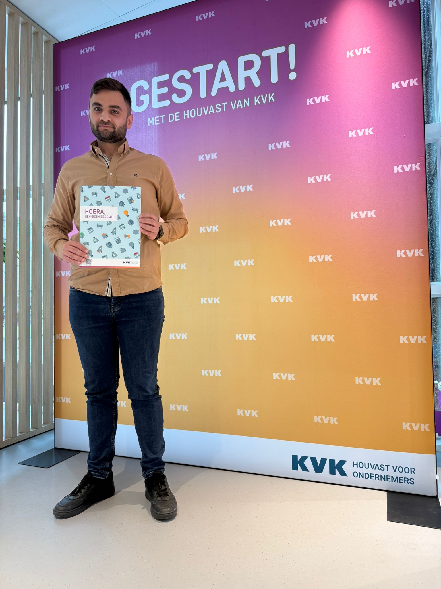 Yousef Darwish bij de start van Darwish Tolkdiensten